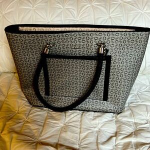 Guess handbag black, never used